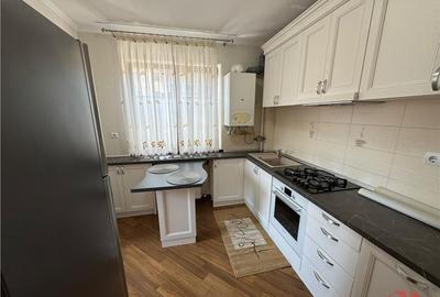 Apartament cu 3 camere decomandat, mobilat în Central - 2