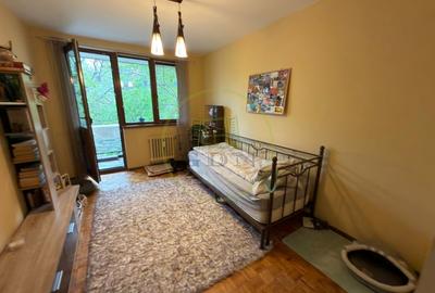 Apartament cu 2 camere decomandat, mobilat în Calea București