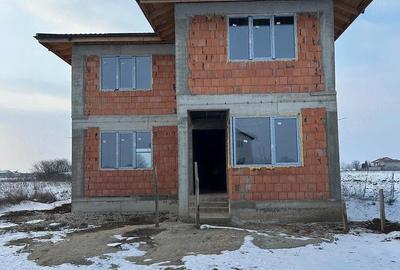 Casă cu Teren 1750 Mp în Dobreni - 7