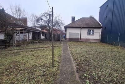 Spațiu cu potențial dublu: locuință sau sediu! - 1