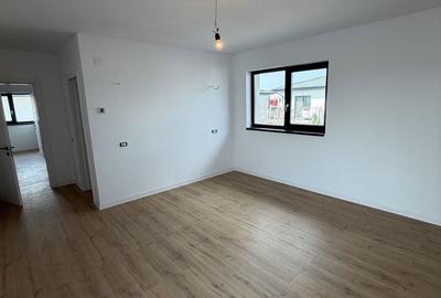 Casă cu 5 camere cu Teren 430 Mp în Afumați - 4