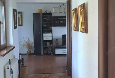Casă cu 3 camere în Adunații-Copăceni