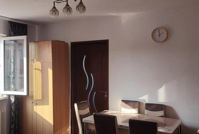 Apartament cu 2 camere bucatarie hol camara baie - 4