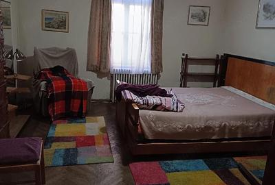 Casă cu 5 camere cu Teren 553 Mp în Bălcescu - 3