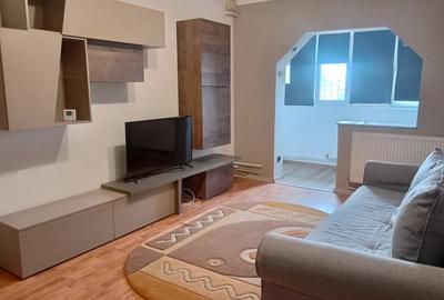 Inchiriez apartament 3 camere decomandat - 3