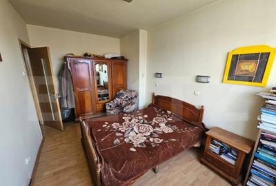 Apartament cu 3 camere decomandat în Calea Moldovei - 3