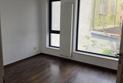 Apartament cu 3 camere decomandat în Armeneasca - 8