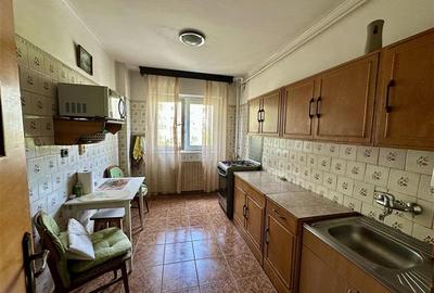 Apartament cu 3 camere semidecomandat, mobilat în Apusului - 6