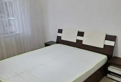 Inchiriez apartament 3 camere - 2