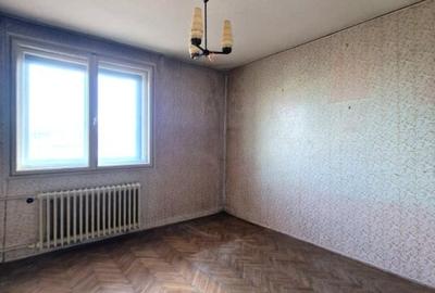 Apartament cu 2 camere semidecomandat în Olteniței