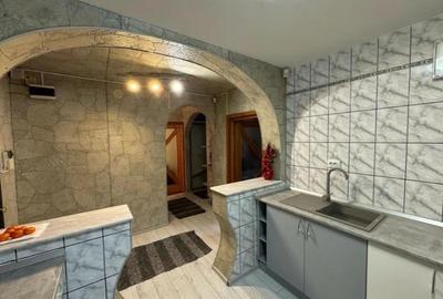 Apartament cu 3 camere, cartier Noua - 4