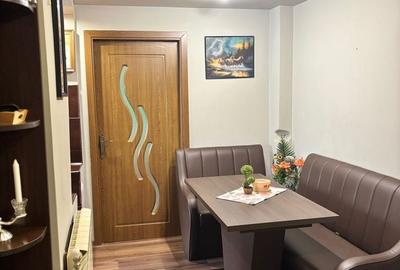 Apartament cu 2 camere decomandat în Central - 1