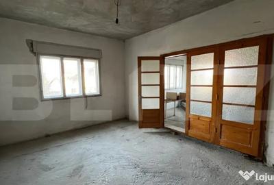 Casă cu 5 camere cu Teren 1950 Mp în Central - 4