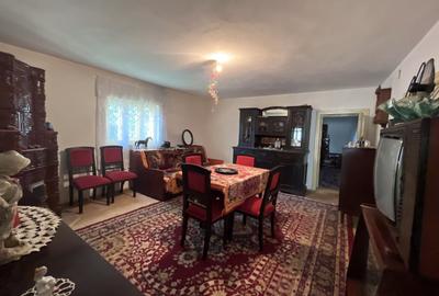 Casă cu 5 camere cu Teren 1321 Mp în Central - 2