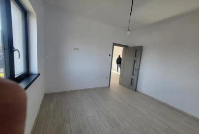 Casă cu Teren 270 Mp în Hemeiuș - 11