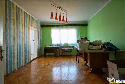 Spațiu comercial, de 9,000 mp, în Central - 5