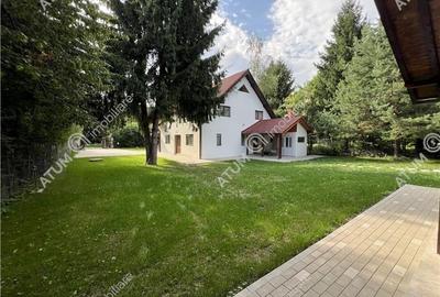 Cabana cu 7 camere 7 bai si teren 1000 mp in Avrig zona Mlaci - 3