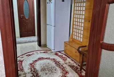 Apartament cu 3 camere semidecomandat, mobilat în 13 Septembrie - 6