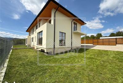 Casă cu 3 camere cu Teren 275 Mp în Central - 2