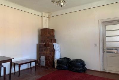 Casă cu 3 camere în Garoafa - 1