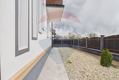 Casă individuală cu 5 camere cu Teren 457 Mp în Dobreni - 47