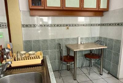 Apartament cu 3 camere decomandat în Nicolae Bălcescu