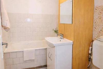 Apartament cu 3 camere decomandat, mobilat în Noua