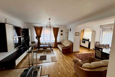 Casă cu 4 camere cu Teren 400 Mp în Bunloc