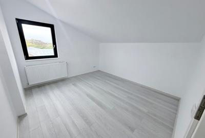 Duplex cu 7 camere cu Canalizare în Sud - 7