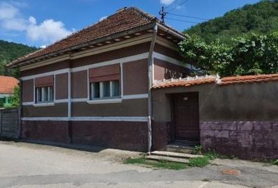 Casă cu 4 camere în Bobâlna - 2