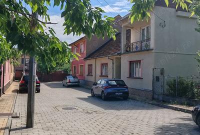 Casa cu poten?ial deosebit in centrul ora?ului ?imleu Silvaniei