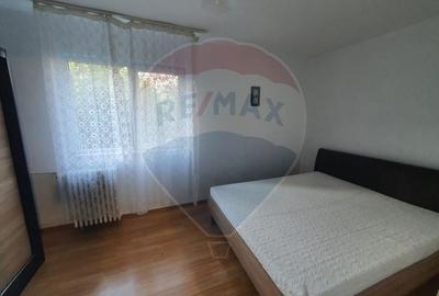 Apartament cu 3 camere nedecomandat, mobilat în Cornișa - 6