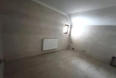 Casă cu 6 camere în Șcheia - 9