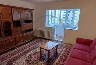 Apartament cu 2 camere semidecomandat în Decebal