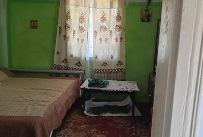 Casă cu 4 camere cu Teren 1100 Mp în Central