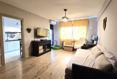 Apartament cu 3 camere semidecomandat în Băneasa