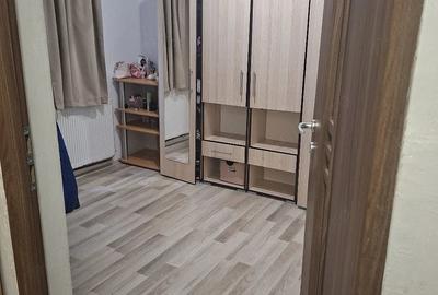 Apartament cu 3 camere semidecomandat în 1848