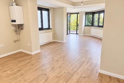 Apartament cu 3 camere decomandat în Băneasa