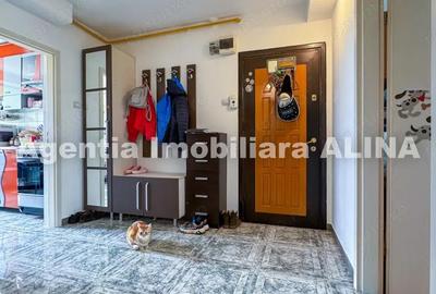 Apartament cu 3 camere decomandat în Progresul - 12