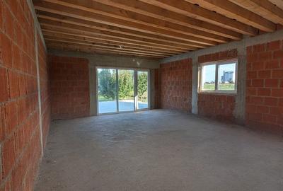 Casă cu 4 camere cu Teren 1400 Mp în Iclod - 4