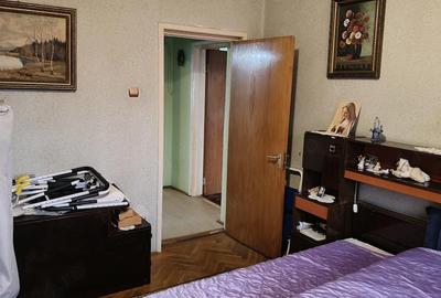 Apartament cu 3 camere decomandat în Central - 1