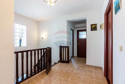 Casă cu 5 camere cu Teren 1097 Mp în Mogoșoaia - 24