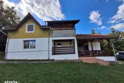 Casă cu 4 camere cu Teren 900 Mp în Central - 4