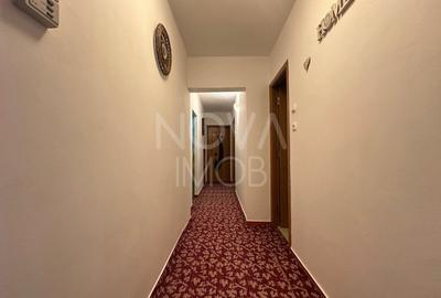 Apartament 3 camere, decomandat - Str. Semaforului - 11