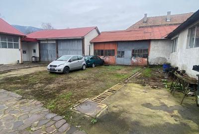 Casă cu 4 camere cu Teren 1600 Mp în Central - 16