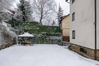 Casă cu 7 camere cu Teren 393 Mp în Zamora - 3