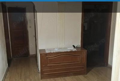 Apartament cu 3 camere decomandat în 1 Mai - 3