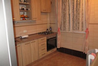 Apartament cu 2 camere decomandat în Drumul Taberei