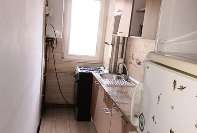 Apartament cu 2 camere semidecomandat în Florilor - 3