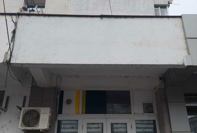Spațiu comercial, de 77 mp, în Central - 4